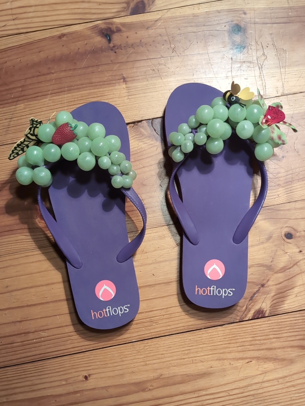 Hotflops Grape And Butterfly Sandals